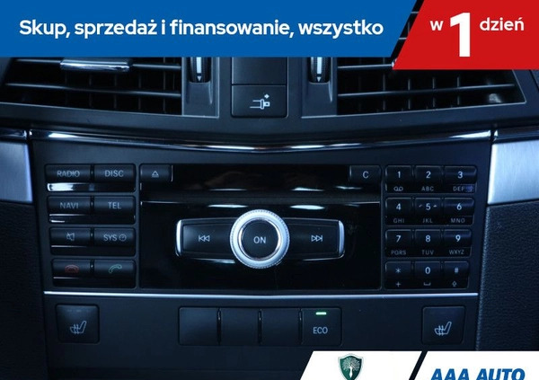 Mercedes-Benz Klasa E cena 53000 przebieg: 229903, rok produkcji 2011 z Poddębice małe 379